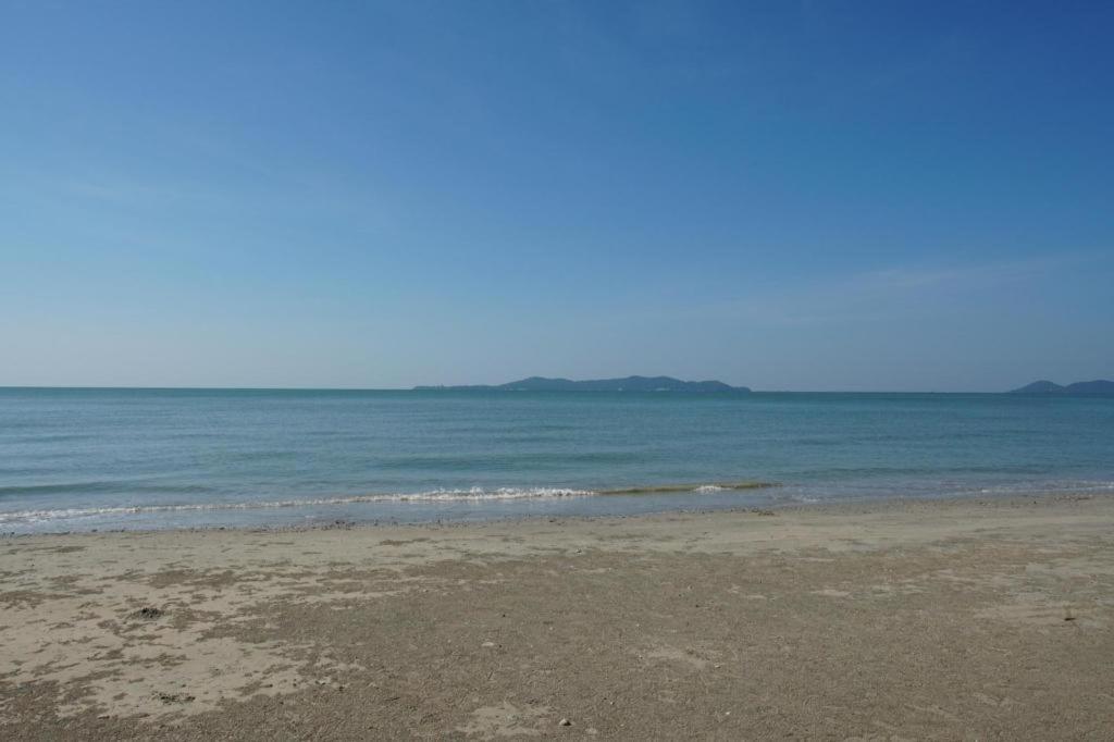 Chatnipa Beach Resort By Morseng Ban Hat Lek Exterior foto